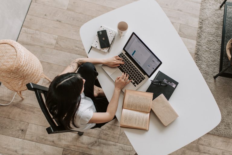 freelancer working on Fiverr